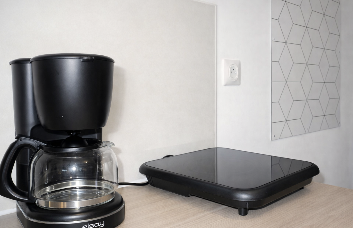 studio-eau-douce-cafetiere-plaque-de-cuisson-1-personne